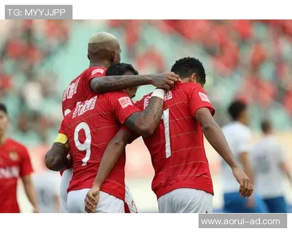 广州恒大与天津泰达激战正酣谁能在中超赛场笑到最后